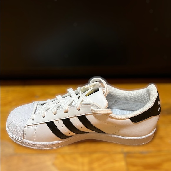 New Adidas Superstar Shoes White with Black Straps Size US 7 - Picture 3 of 11